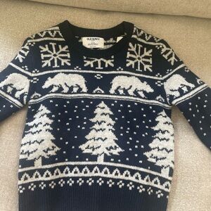 Old Navy Men's Sweater in Navy with White Winter Design